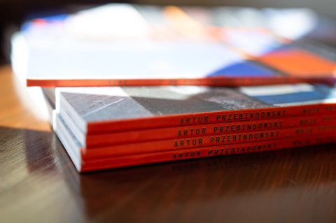 katalog do wystawy Artur Przebindowski MOJA PRYWATNA GEOGRAFIA / GRUNWALDZKA 80.